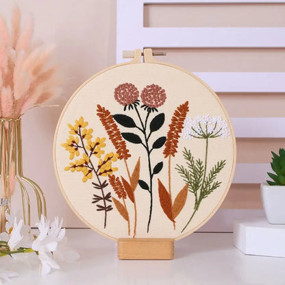 Embroidery Kit Field Bloom Collection