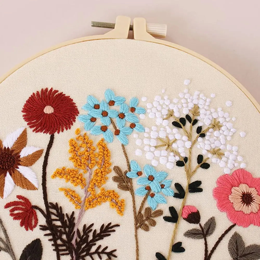 Embroidery Kit Field Bloom Collection
